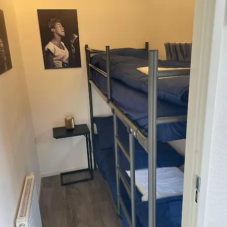 Chalet Cozy 25 Km From Amsterdam